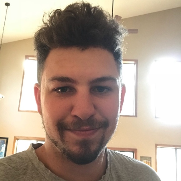 Profile Picture of Keith Honore (@kmh652) on Poshmark
