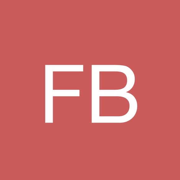 Profile Picture of Francesca Bigness (@fbigness) on Poshmark