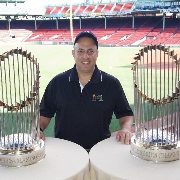 Profile Picture of Rich Assarian (@rassarian) on Poshmark