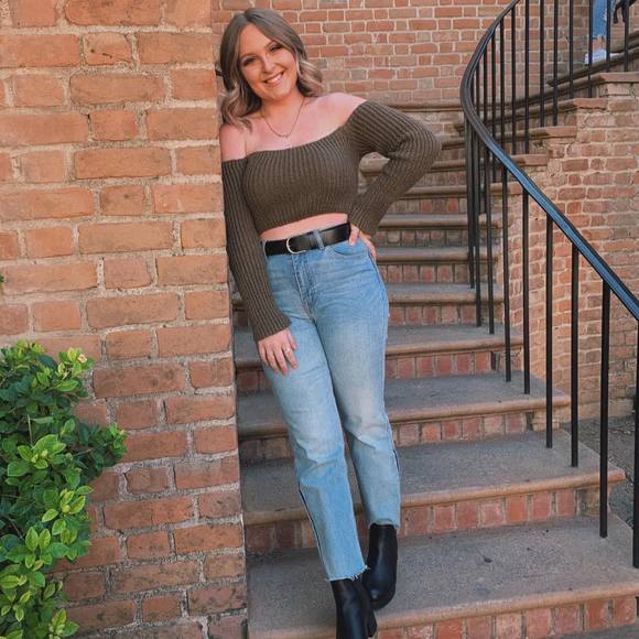 Profile Picture of Emily Bednorz (@theembed1) on Poshmark