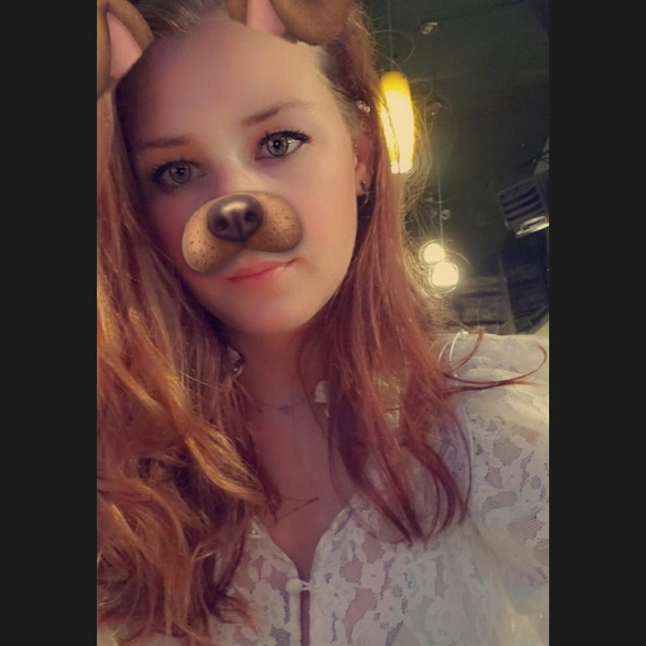 Profile Picture of Kaitlyn Lutinski (@skates02211) on Poshmark