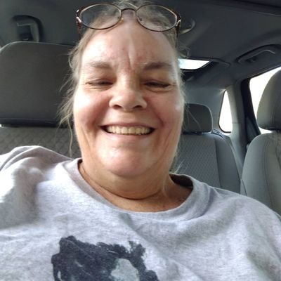 Profile Picture of Laurie Dianne Keith Cohen (@poetloe) on Twitter