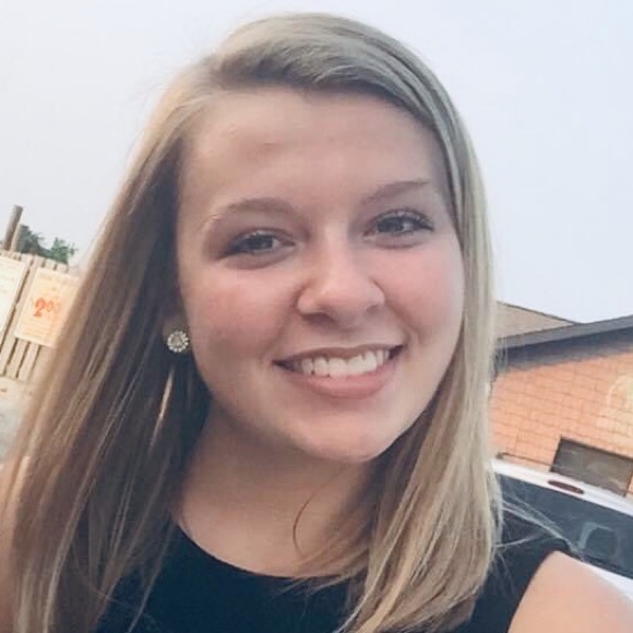 Profile Picture of Abbey Reppert (@abbeyreppert) on Poshmark