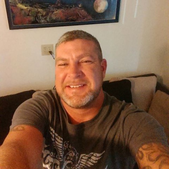 Profile Picture of Steve Walden (@stevewalden76) on Poshmark