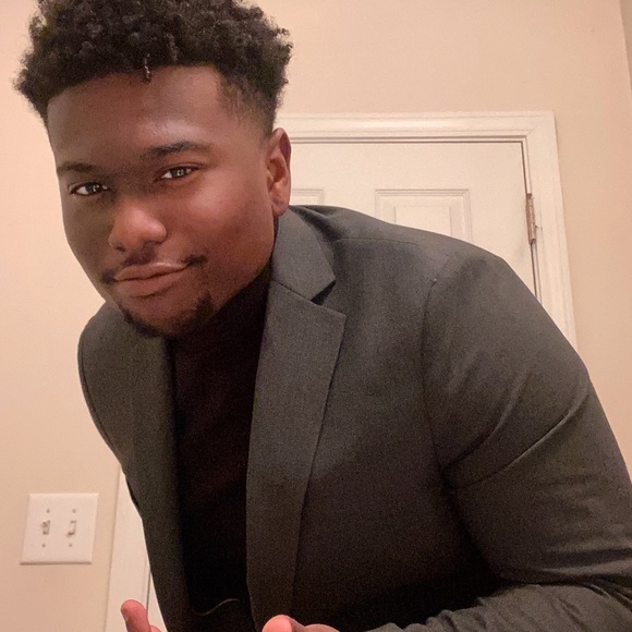 Profile Picture of Steven Vance (@vancesteven8) on Poshmark