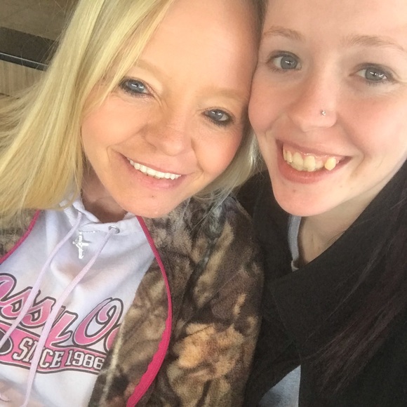 Profile Picture of Kimberly Ramey (@kimberlyramey) on Poshmark