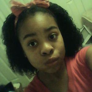 Profile Picture of Jenise Jones (@a85b50b289e946f) on Twitter