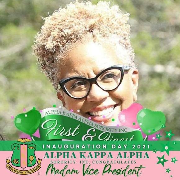 Vikki Jobe cooper - Poshmark Profile Picture of Vikki Jobe cooper (@afromom1) on Poshmark