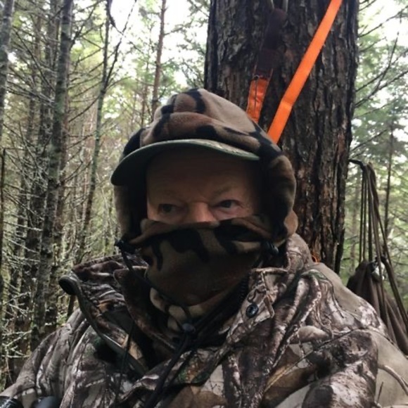 Profile Picture of Ken Chisholm (@kenchisholm19) on Poshmark