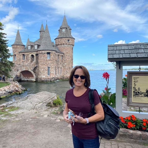 Profile Picture of Maureen Nestel (@bmbsdj6) on Poshmark