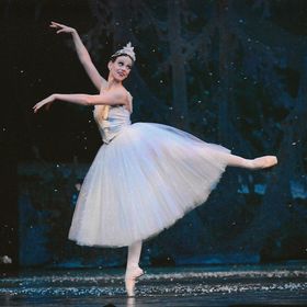 Profile Picture of Kelly Farris (@kellykfarris) on Pinterest