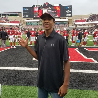 Profile Picture of Wesley Robinson (@wesley__rob) on Twitter