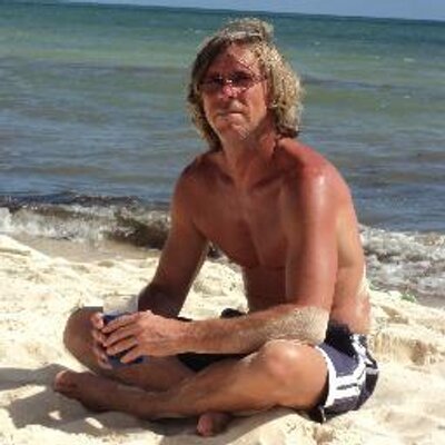 Profile Picture of Richard (@R12dinger) on Twitter