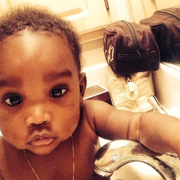 Profile Picture of Carlos Hurrington (@losofresco) on Poshmark