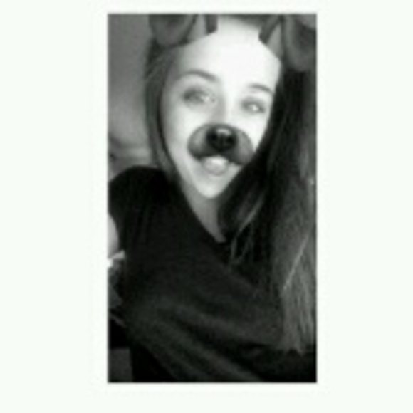 Profile Picture of Kasey Honican (@kasey_honican) on Poshmark