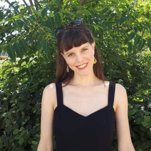 Profile Picture of Julia Hennessey (@droooliah) on Poshmark