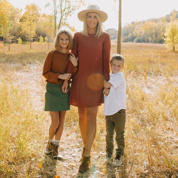 Profile Picture of Alexa Hazen (@alexahazen) on Poshmark