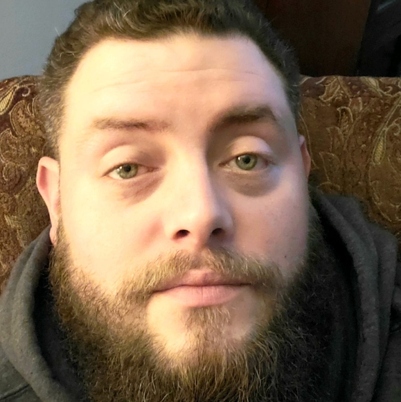 Profile Picture of Adam Passauer (@apass14) on Poshmark