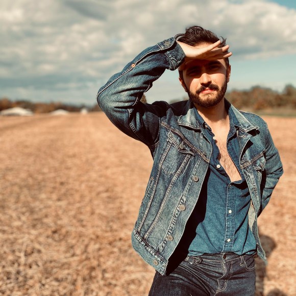 Profile Picture of David Brouillette (@dbroui3) on Poshmark