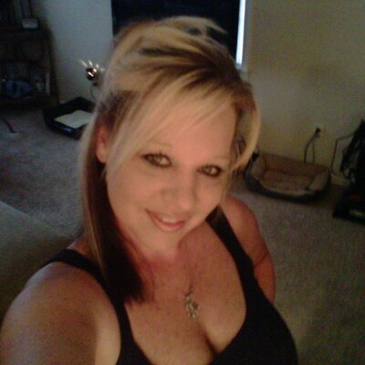 Profile Picture of Michelle Bone (@michellebone66) on Twitter