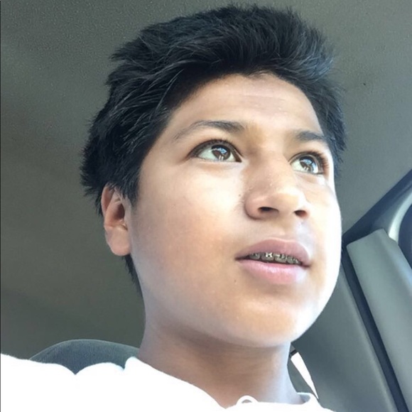 Profile Picture of Edwin Perez (@eherbogod) on Poshmark