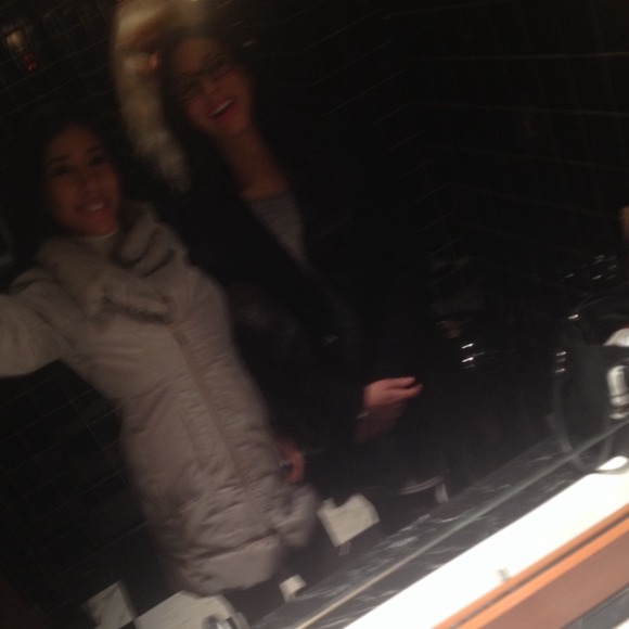 Profile Picture of Veronica Boxler (@vboxler) on Poshmark