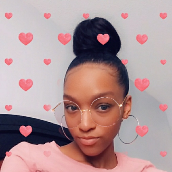 Profile Picture of London London (@gangbany) on Poshmark