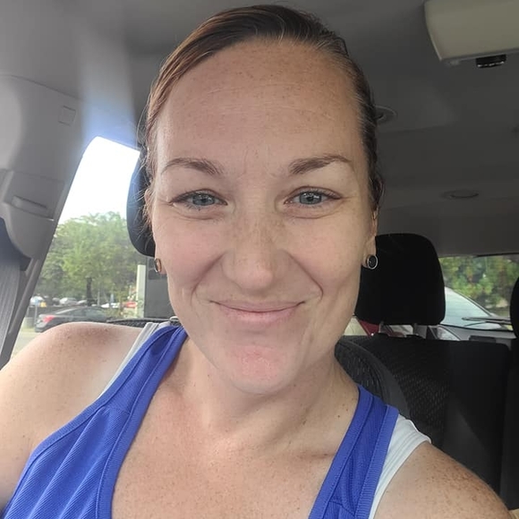 Profile Picture of Sarah Gavin-dunback (@sd2633) on Poshmark