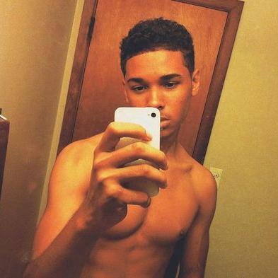 Profile Picture of DeAndre Perkins (@AndreFinessor) on Twitter