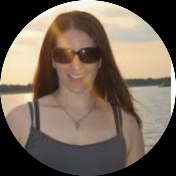 Profile Picture of Jodi Lee (@marnieckman0h) on Poshmark