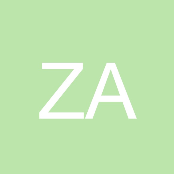 Profile Picture of Zoroiwchak Apland (@88hqnursn) on Poshmark