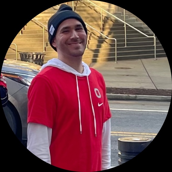 Profile Picture of Michael Robusto (@robustom) on Poshmark