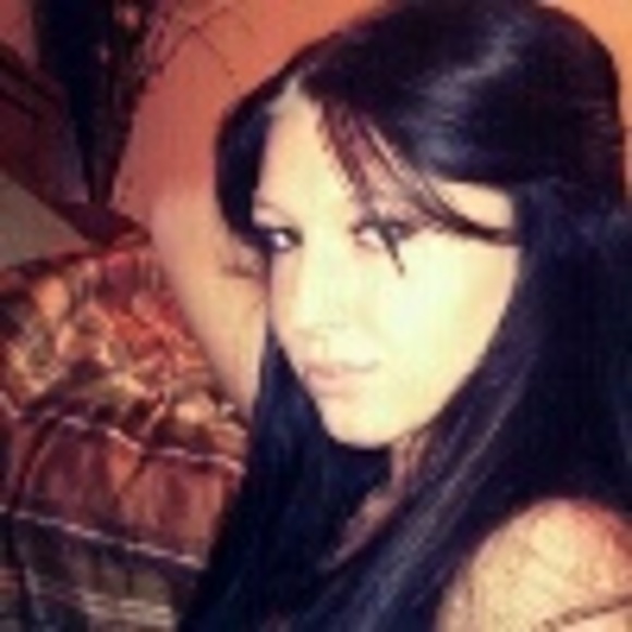 Profile Picture of Jenna Peterson (@foreverlove218) on Poshmark