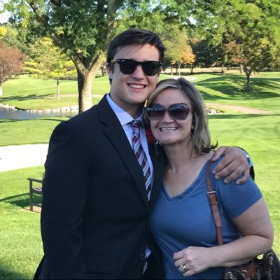 Profile Picture of Andrew Hart (@drewboyhart) on Twitter