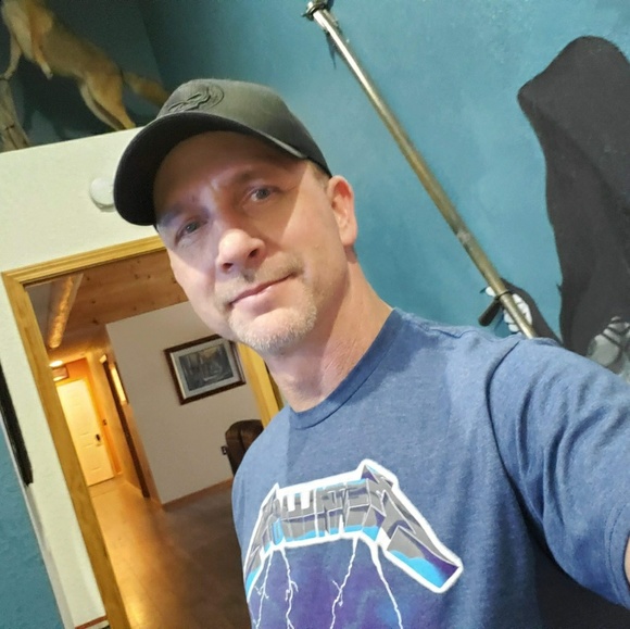 Profile Picture of Joe Kory (@joekory71) on Poshmark