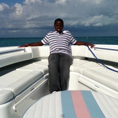 Profile Picture of Colin Burrows (@29Dakidpj) on Twitter