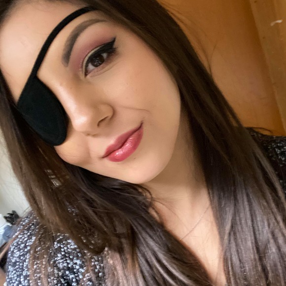 Profile Picture of Jacqueline Heinrich (@oneeyedjackie) on Poshmark