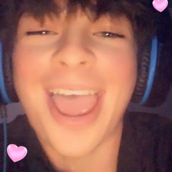 Profile Picture of Dylan Pemberton (@dylanpemberton) on Poshmark