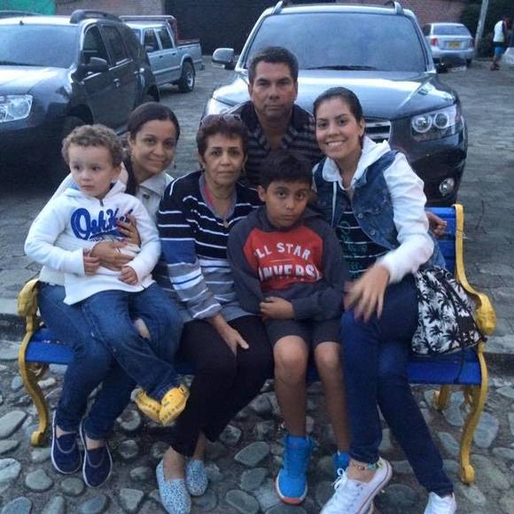 Paula Valderrama - Poshmark Profile Picture of Paula Valderrama (@paulandrea1c) on Poshmark