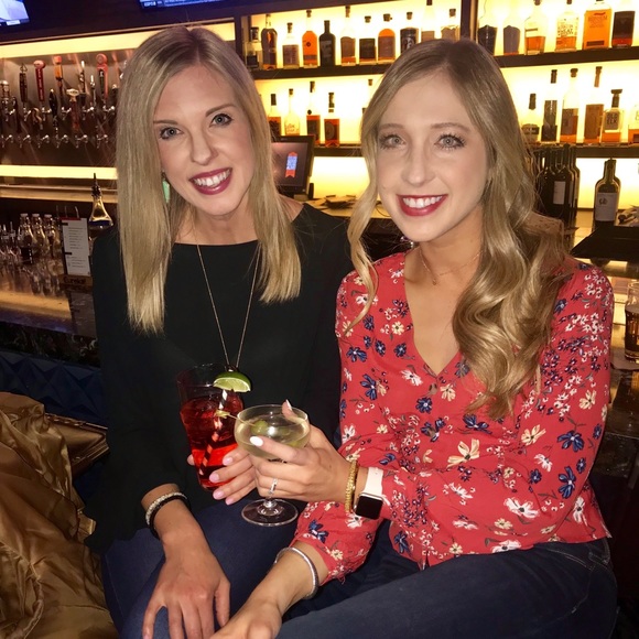 Profile Picture of Erica Besmer (@elm21489) on Poshmark