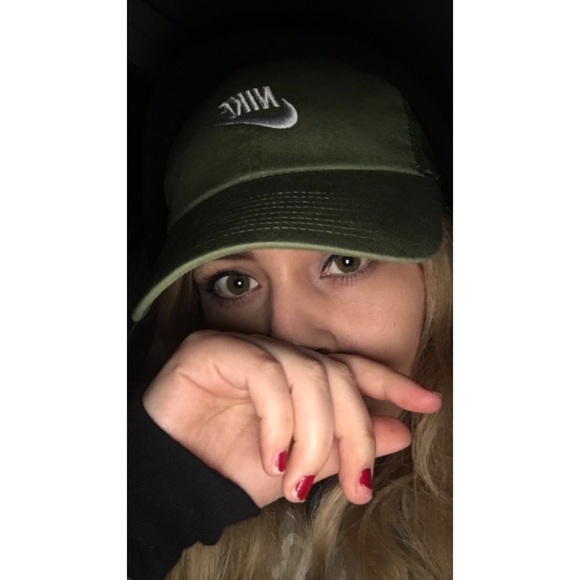 Profile Picture of Alexa Ortiz (@alexamunguia) on Poshmark