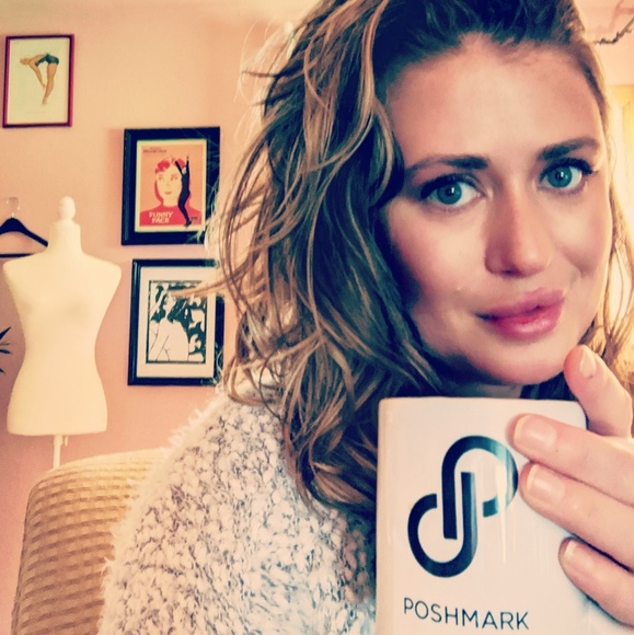 Profile Picture of Amanda Danielson (@staples_n_trend) on Poshmark