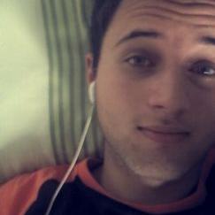 Profile Picture of Gabriel Feliciano (@umperdidoporai) on Twitter