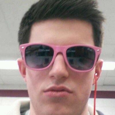 Profile Picture of Mat Tapper (@SamCeBeauty) on Twitter