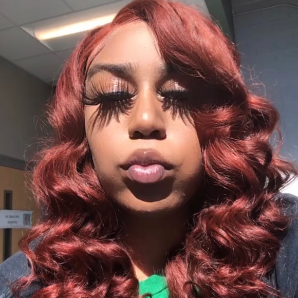 Profile Picture of Channy’s Channel (@mingymiller) on Poshmark