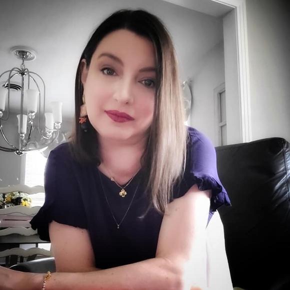 Profile Picture of Janice Claxton (@janiceclaxton) on Poshmark