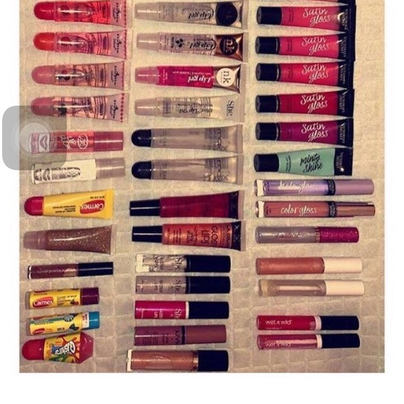 Profile Picture of Haley Aaron (@hehehehe831) on Poshmark