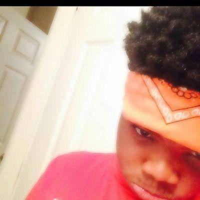 Profile Picture of Carlos Brewer (@glizzybrewer) on Twitter