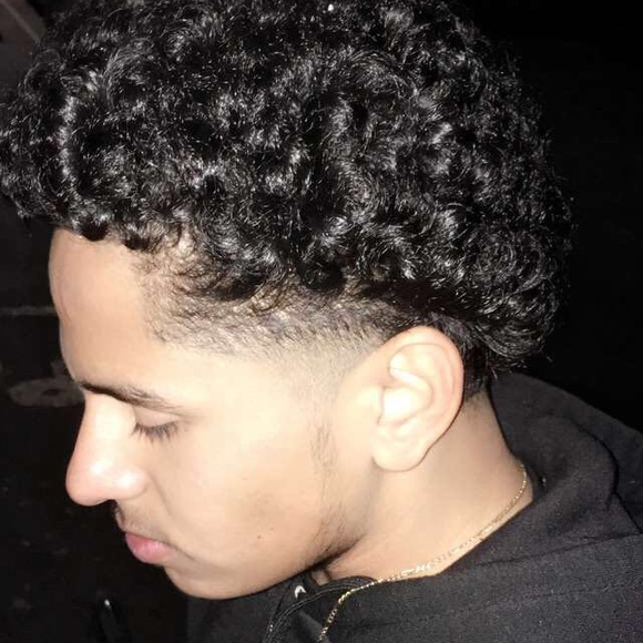 Luis Mendiola - Poshmark Profile Picture of Luis Mendiola (@luis1235) on Poshmark