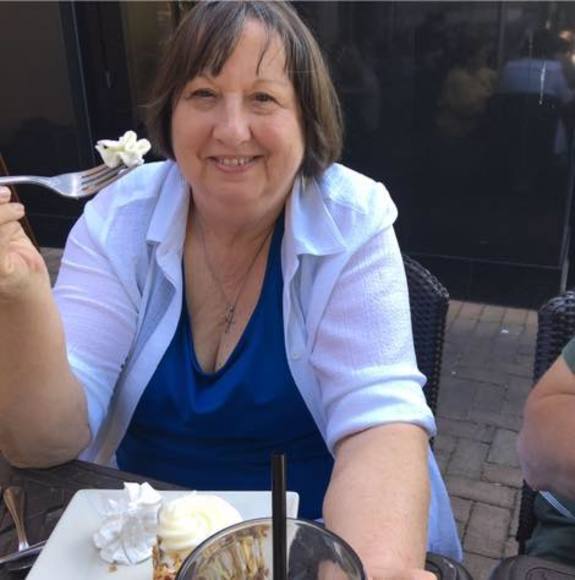 Profile Picture of Sue Curl (@suecurl) on Poshmark
